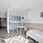 In - Wlan, Kueche & Parkplatz - Ideal Fuer Firmen & Gaeste - Comfort Appartement